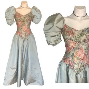 v i n t a g e : Floral Victorian Antebellum Dress Cottagecore Corset Puff Sleeve